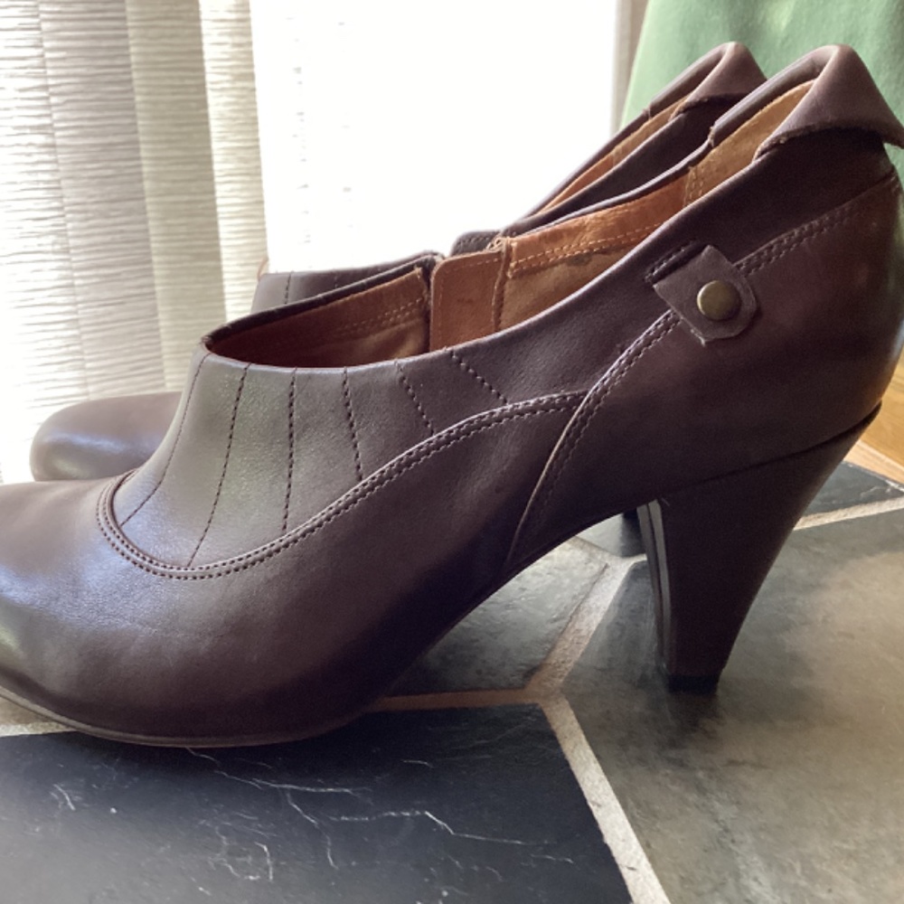Clarks booties